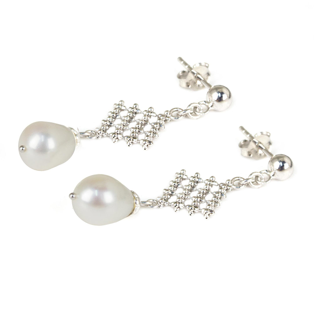 Modern Design Earrings with White Pearls and 925 Silver - White Rosebud