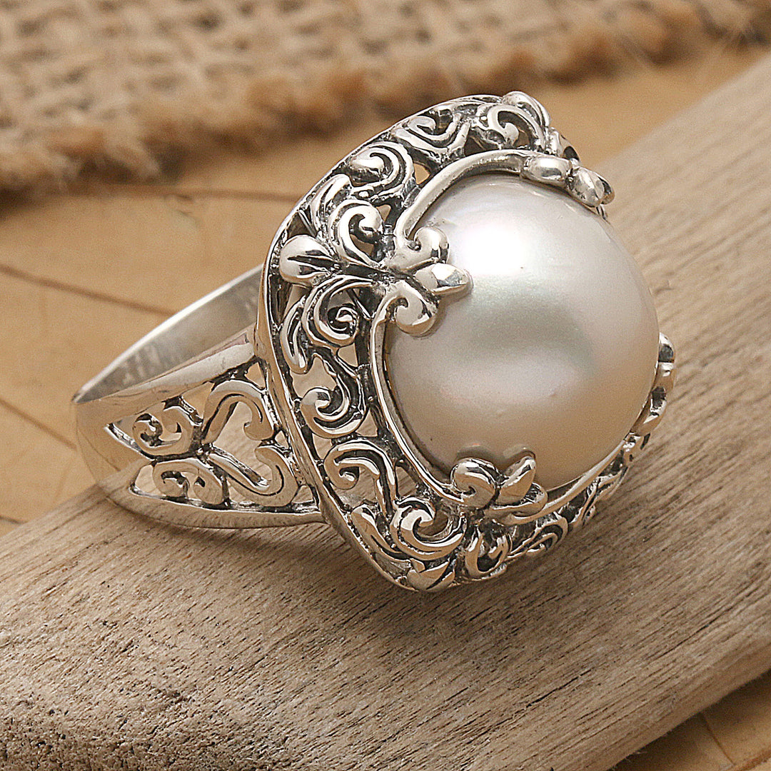 White Lunar