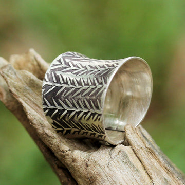 Embossed Leaves