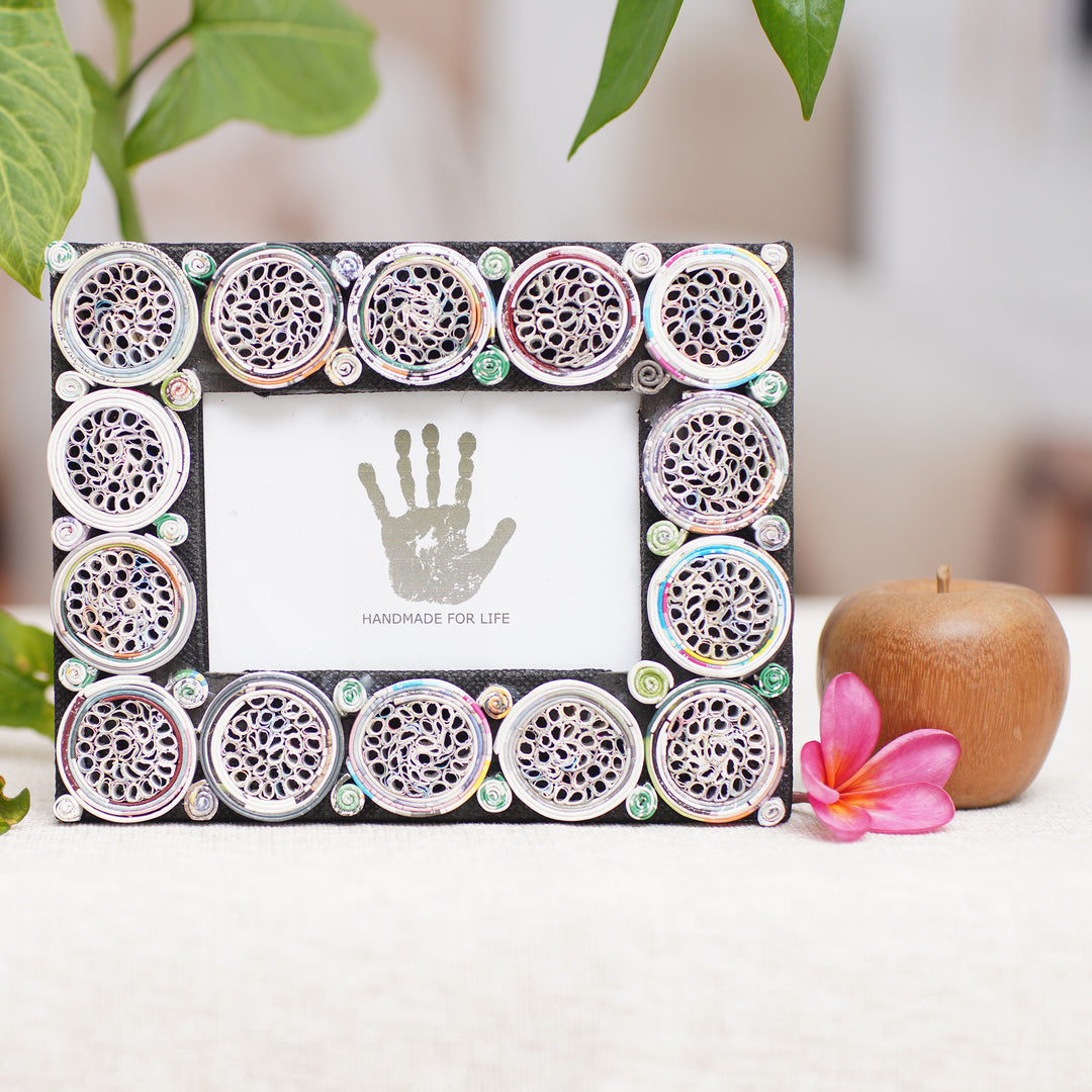 3x5 Recycled Paper Circle Motif Photo Frame from Bali - Memory Circles