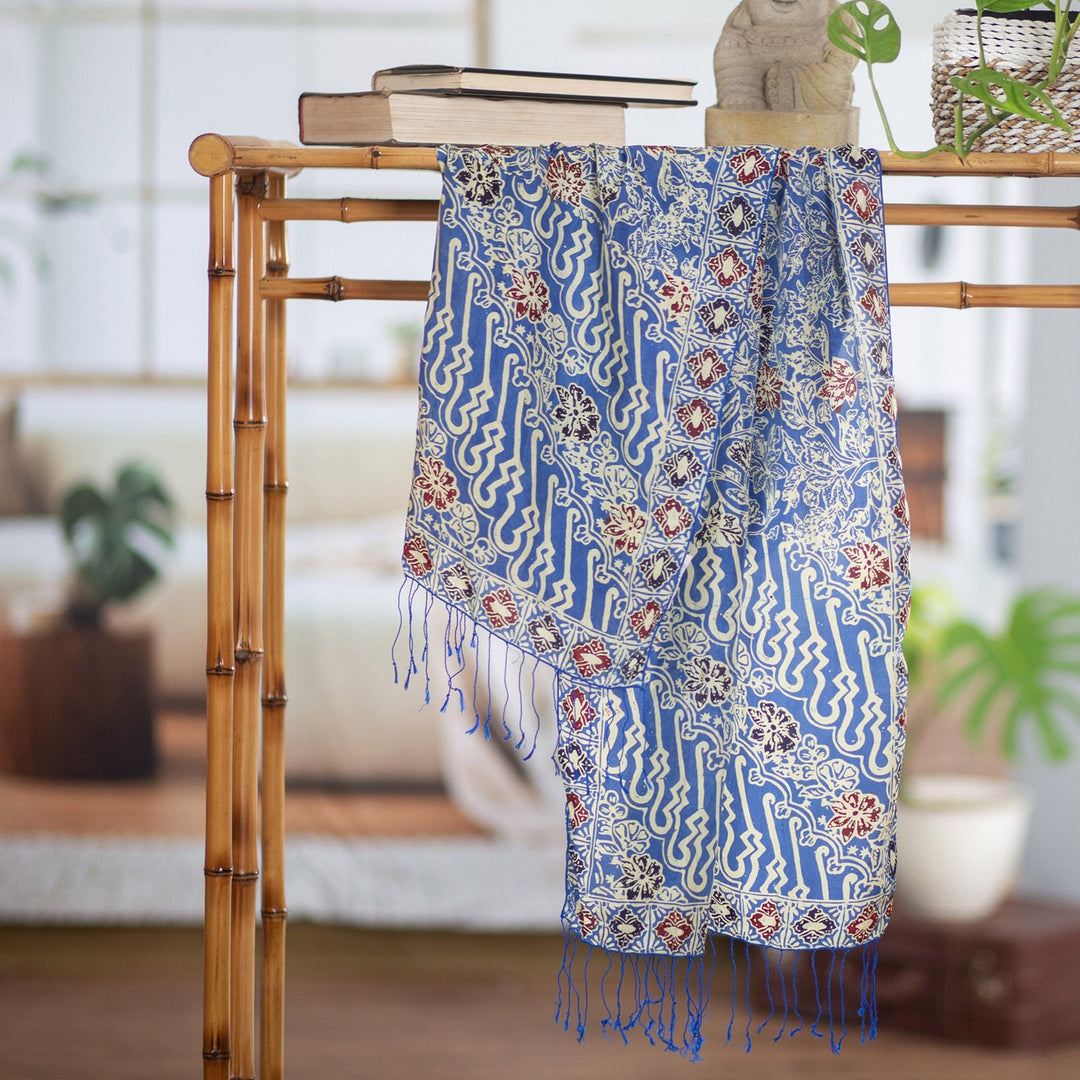 Alluring Lily in Indigo