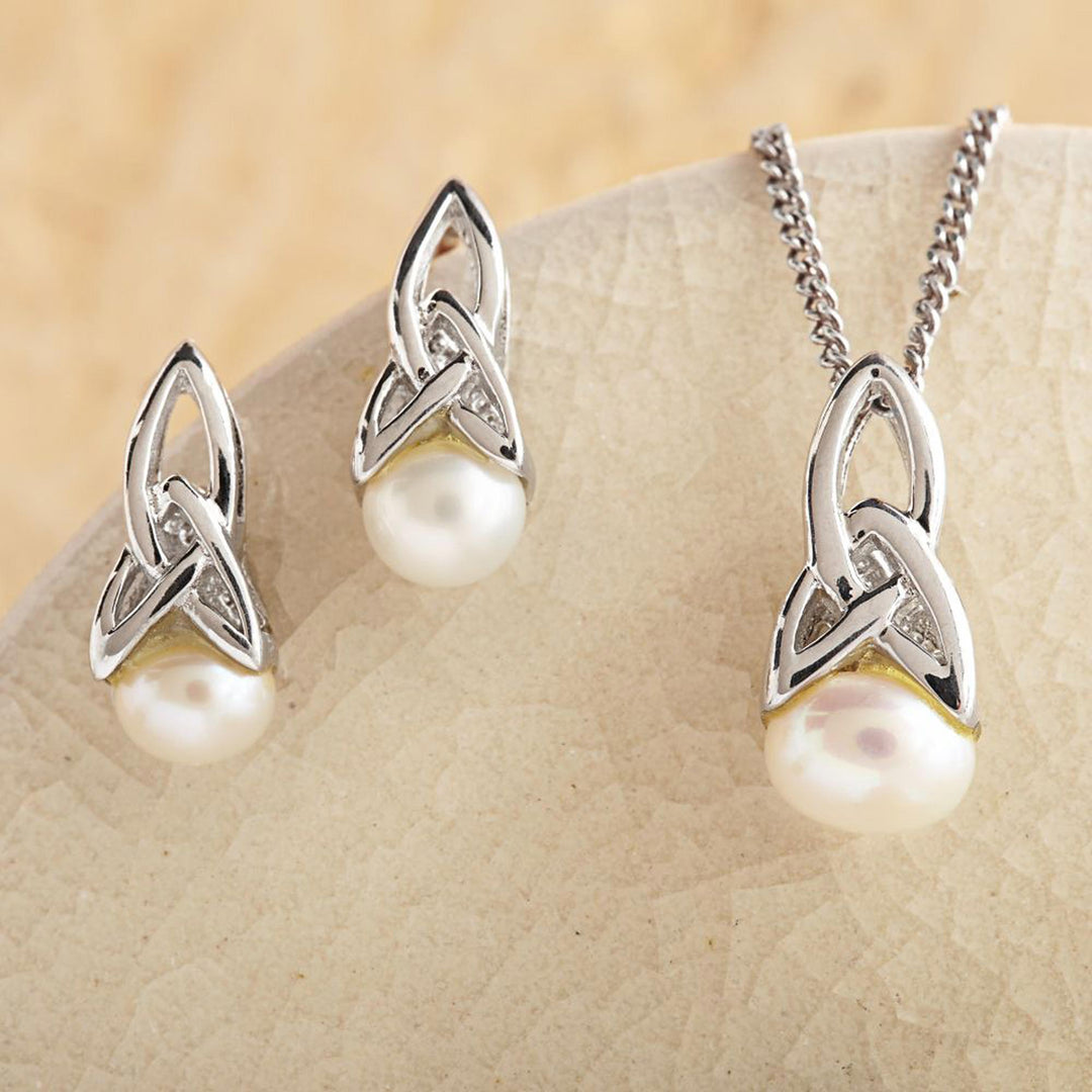 Celtic Pearl Earring - Celtic Tradition