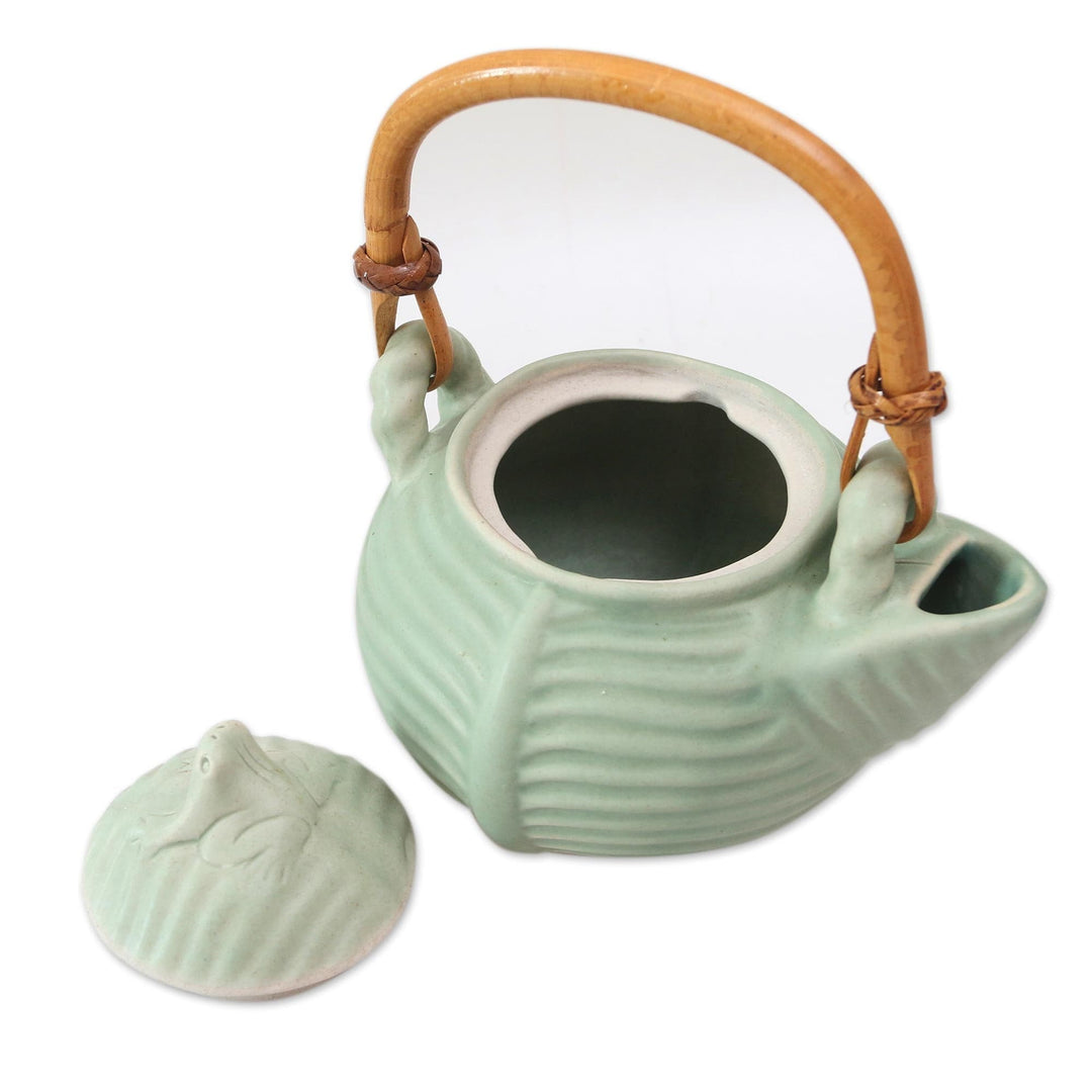 Hand Crafted Green Ceramic Frog Motif Teapot - Banana Frog