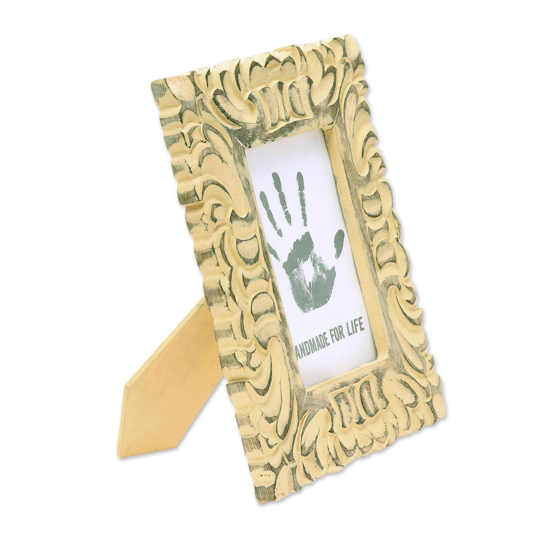 Hand Carved Distressed Cream Mango Wood Photo Frame (4x6) - Meringue