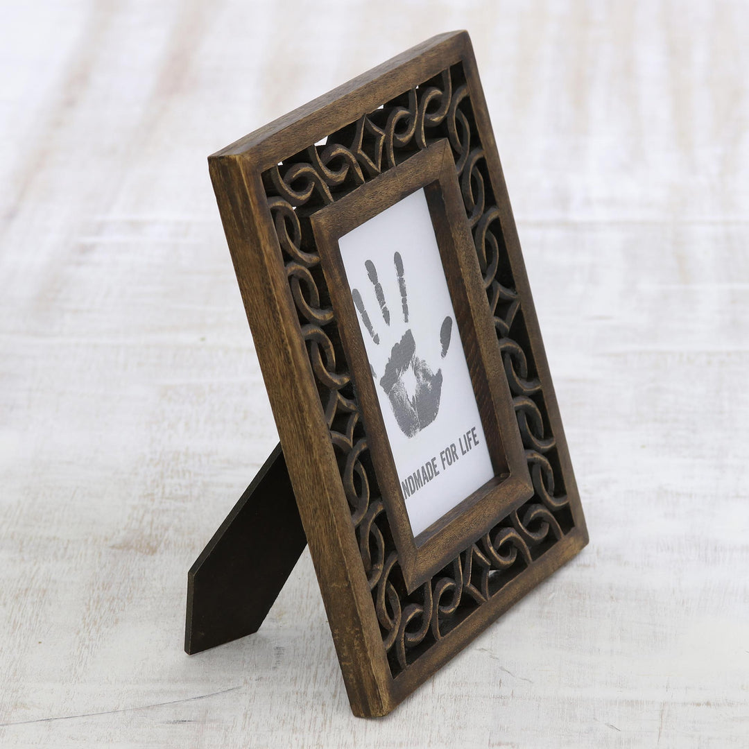 Wood Hand Carved Cutouts Rectangular Photo Frame (4x6) - Interlinked