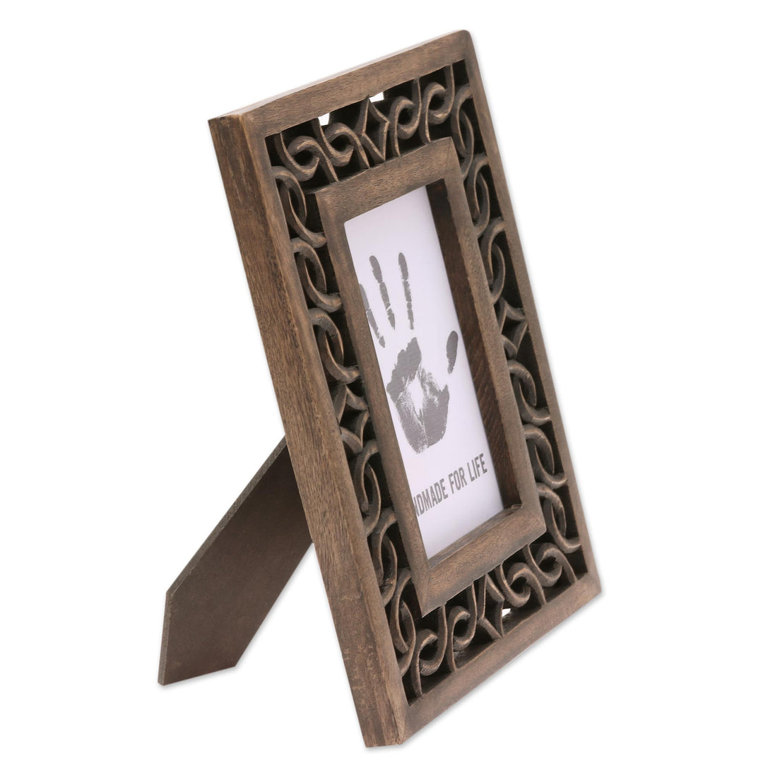 Wood Hand Carved Cutouts Rectangular Photo Frame (4x6) - Interlinked