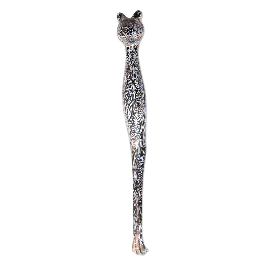 Whitewashed Suar Wood Gecko Back Scratcher from Bali - Whitewashed Gecko Helper