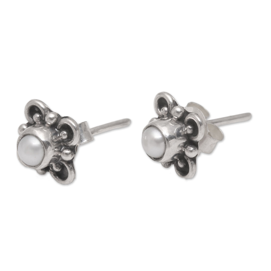 Loop Motif Cultured Pearl Stud Earrings from Bali - Cute Glow