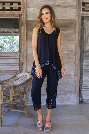 Flower Colors in Black