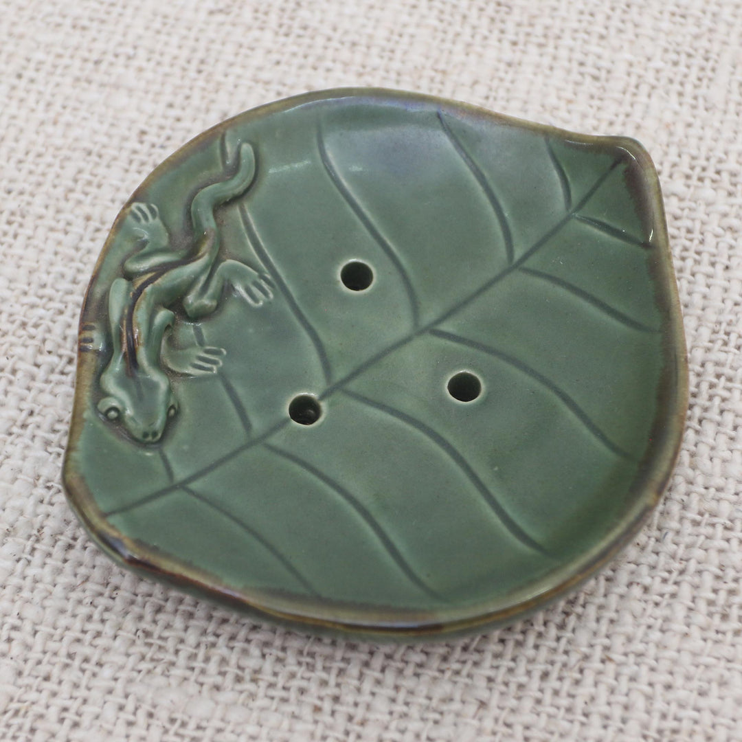 Ceramic Leaf Soap Dish with Gecko Decoration - Gecko Home