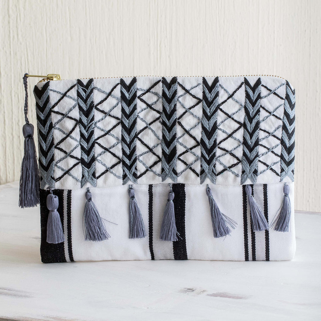 Monochrome Zigzags