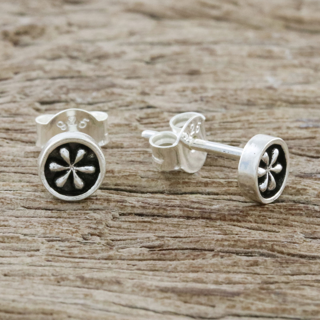 Petite Floral Sterling Silver Stud Earrings from Thailand - Daisy Circles