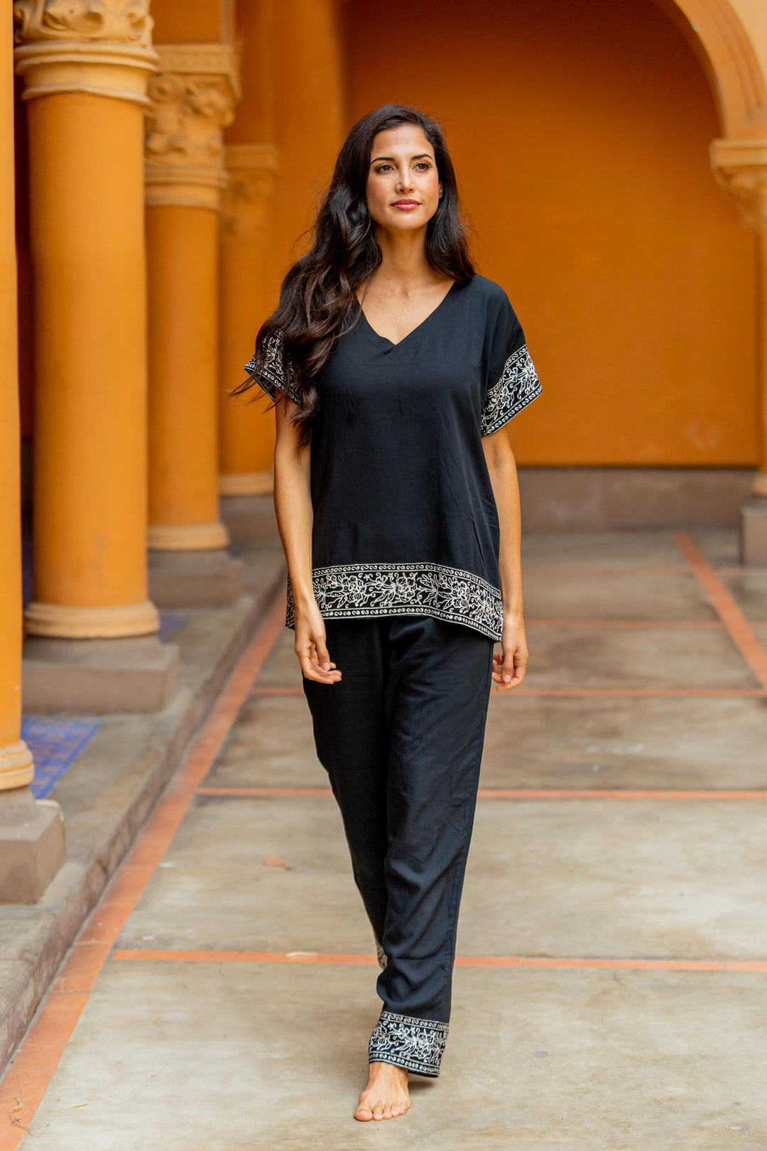 Dark Rose in Short Sleeve