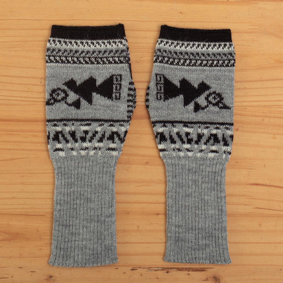 Chancay Icons in Grey