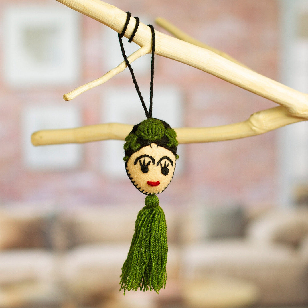 Frida in Green
