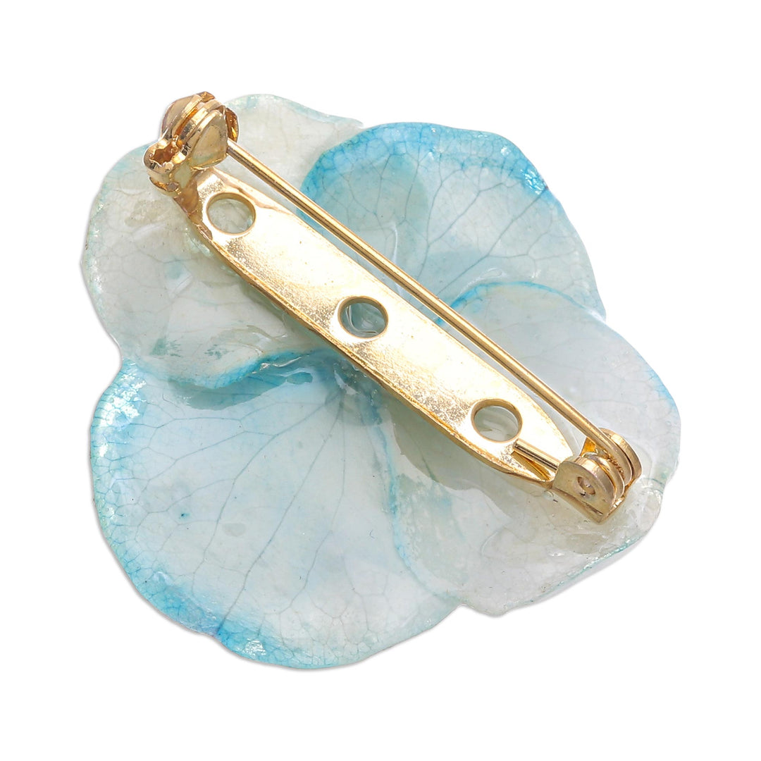 Thai Resin Coated Natural Blue Hydrangea Brooch Pin - Pale Blue Hydrangea