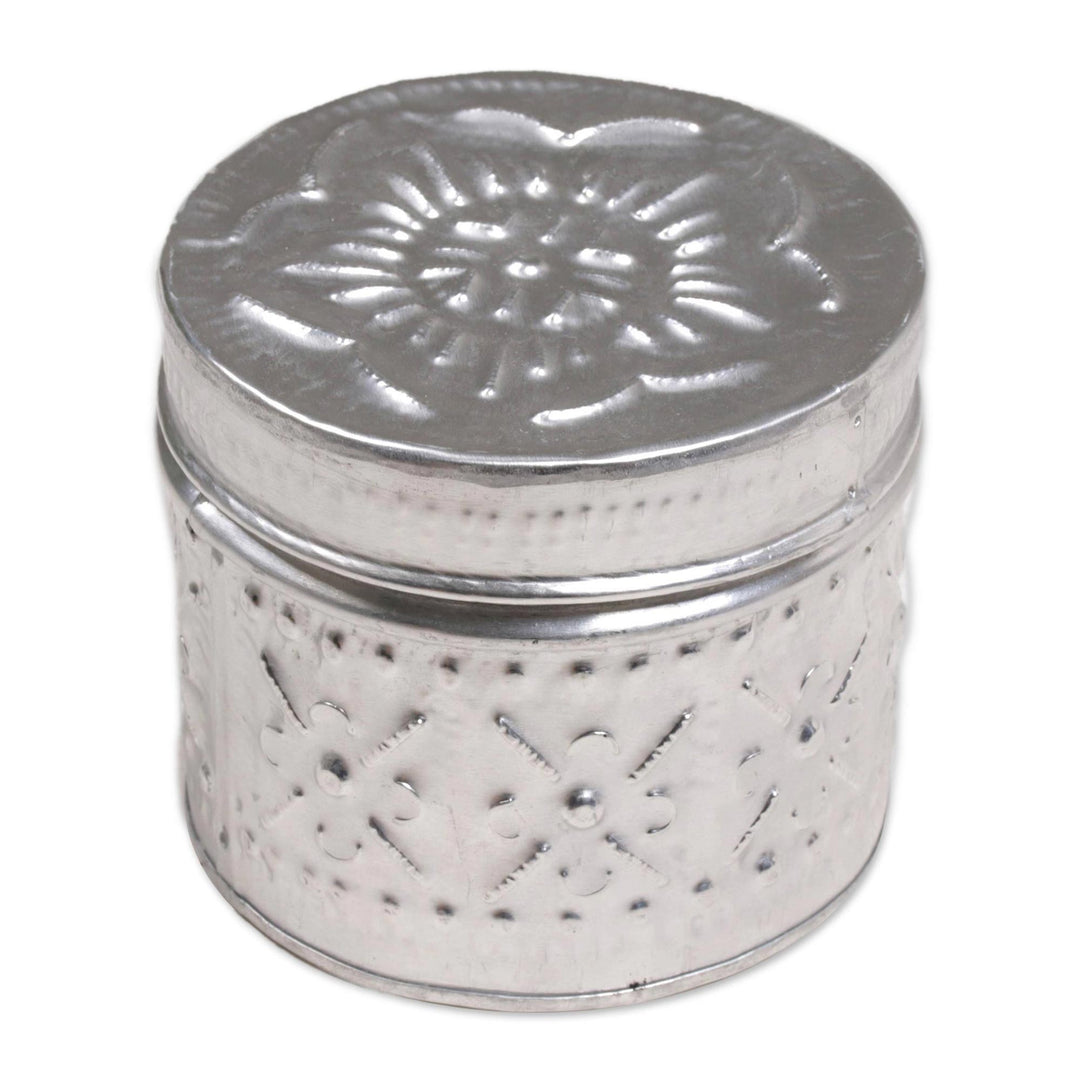 Eco-Friendly Beeswax Floral-Themed Candle - Soft Light