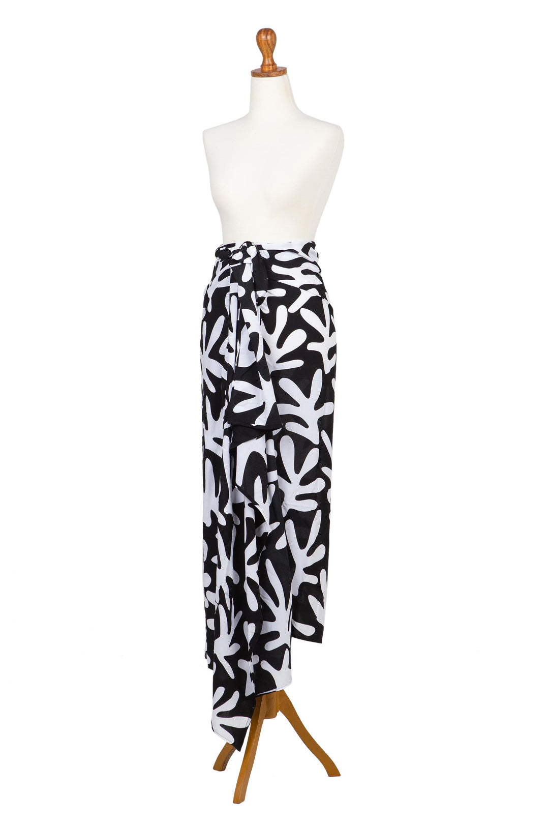 Artisan Crafted Rayon Sarong with Fern Motif - Summer Fern