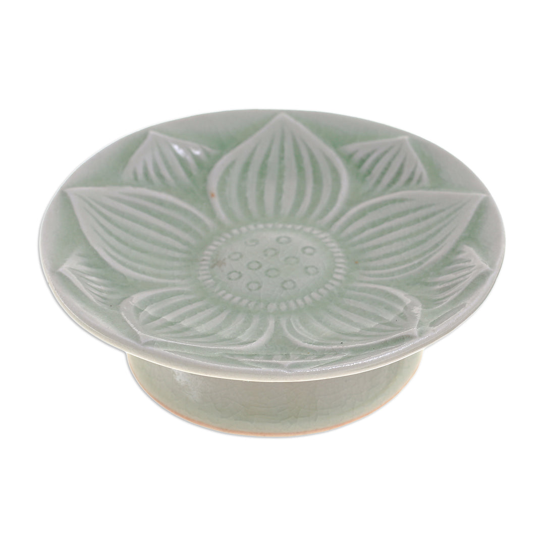 Floral Motif Footed Plate - Lanna Lotus