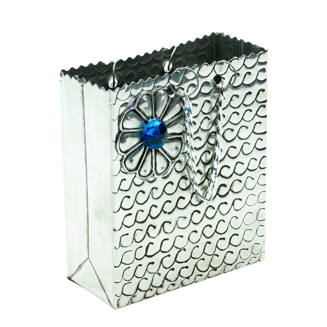Decorative Floral Bag Made with Aluminum Engraved by Hand - Metallic Flower in Blue