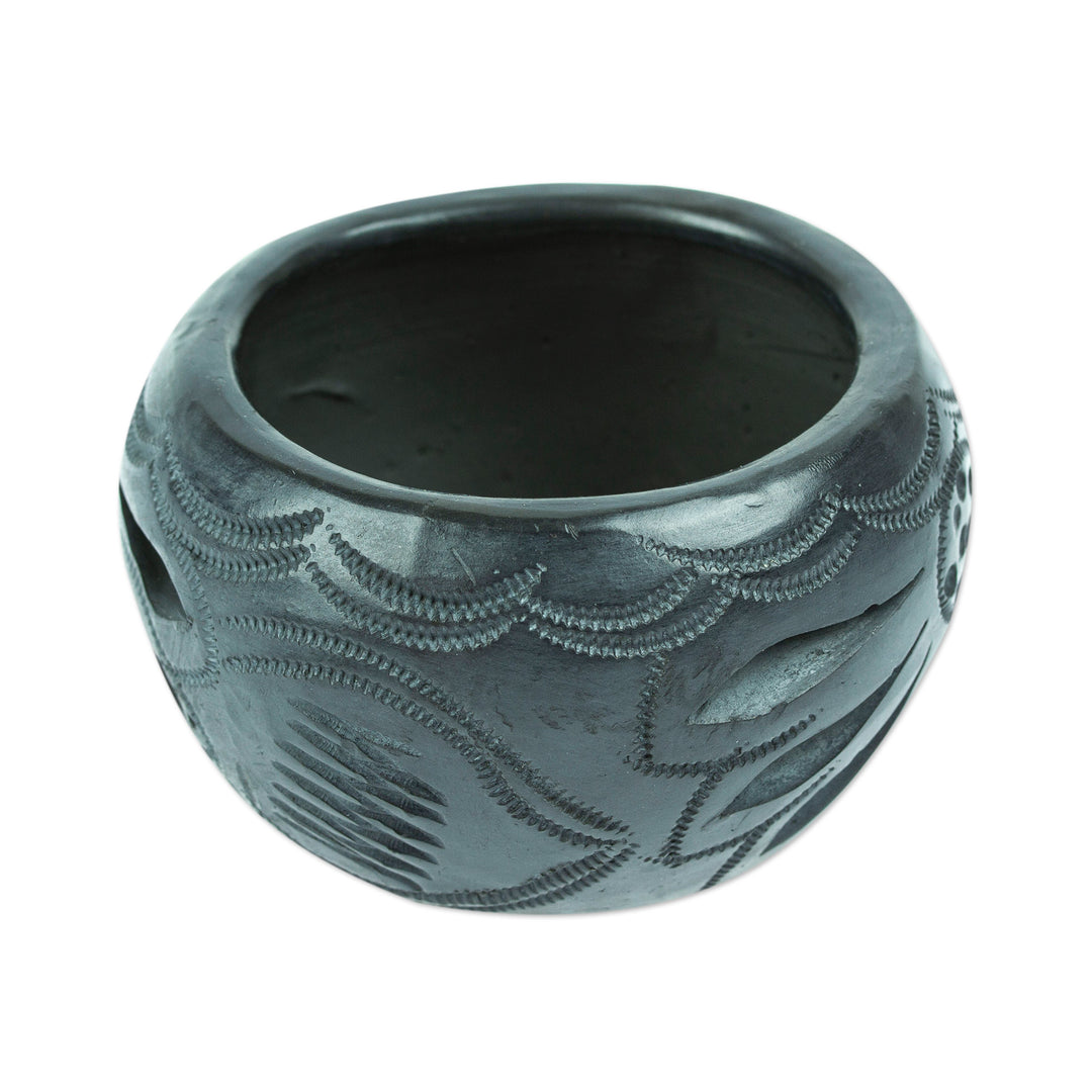 Handcrafted Barro Negro Flower Pot from Mexico - Traditional Bloom