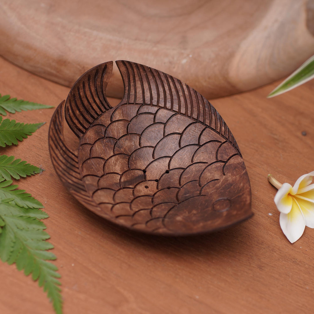 Aquatic Coconut Shell Soap Holder Hand Carved in Bali - Fabulous Fish