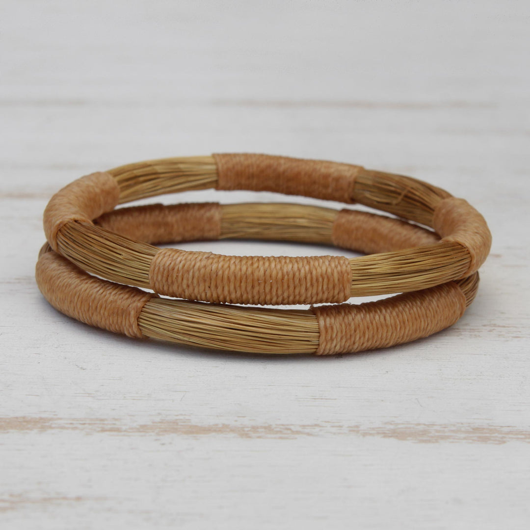 Pair of Handcrafted Golden Grass Bangle Bracelets - Jalapão Equilibrium