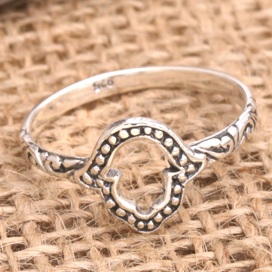 Hamsa Shadow