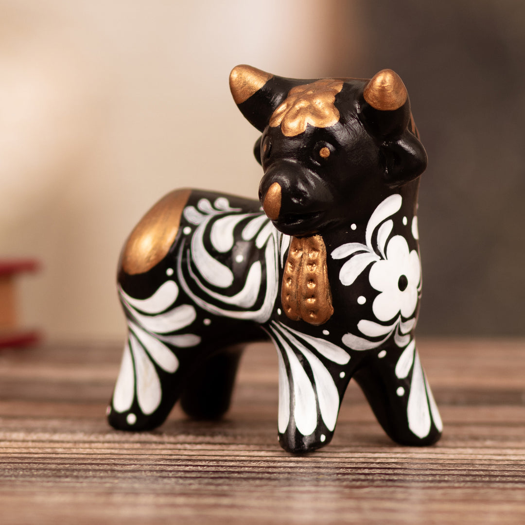 Traditional Andean Handmade Ceramic Bull Sculpture in Black - Black Guardian of Pucará