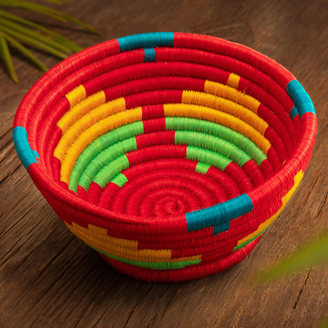 Red Natural Fiber Decorative Bowl with Geometric Motifs - Guacamayas Summer