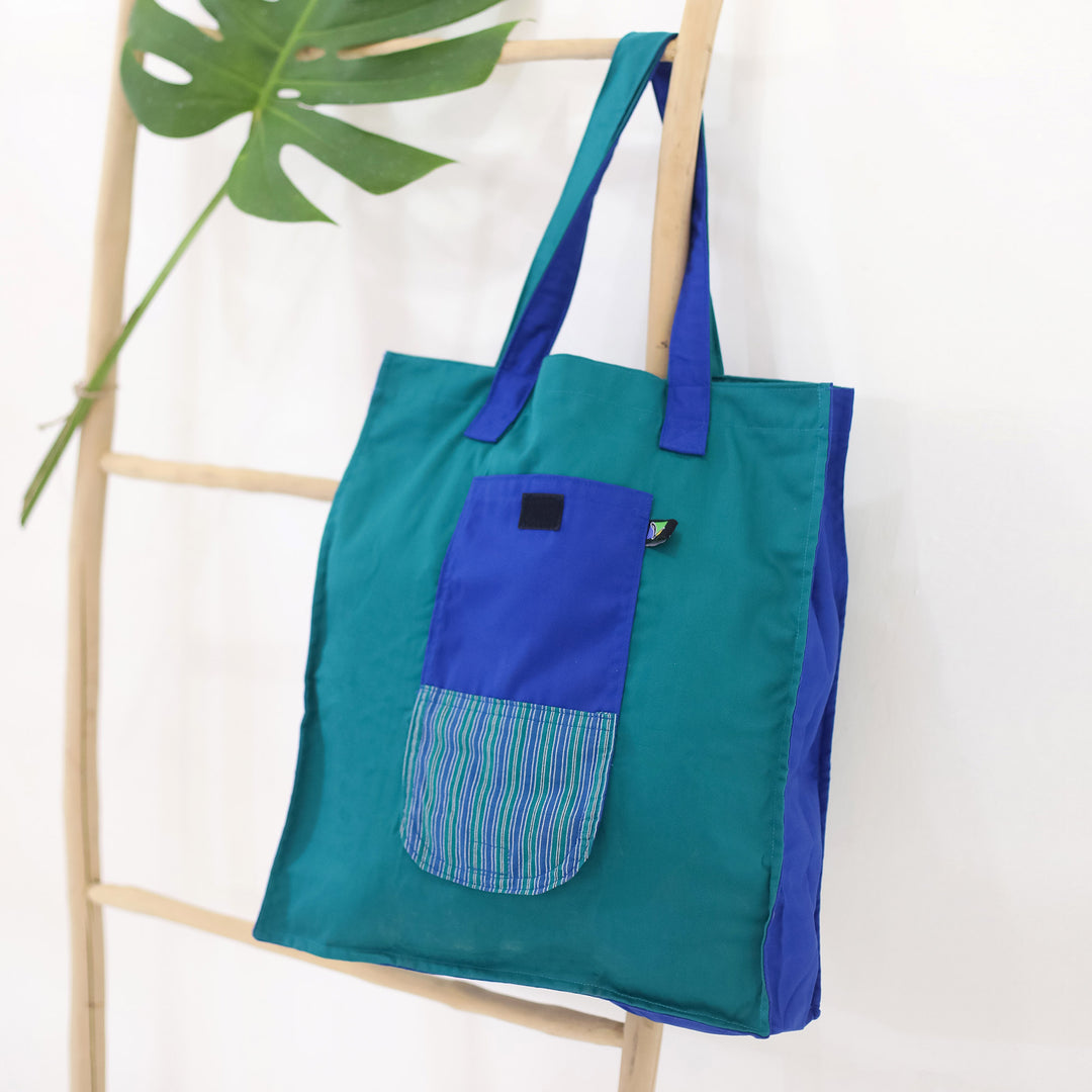 Hand-Woven Foldable Cotton Tote Bag with Java Lurik Pattern - Turquoise Gejayan