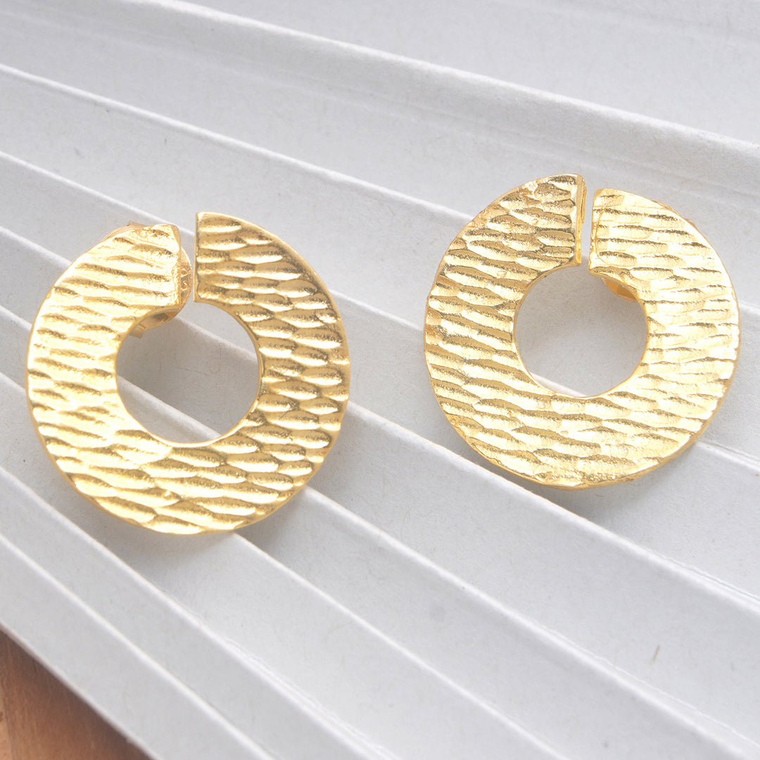 Round Hammered 18k Gold-Plated Brass Button Earrings - Golden Donut Dame