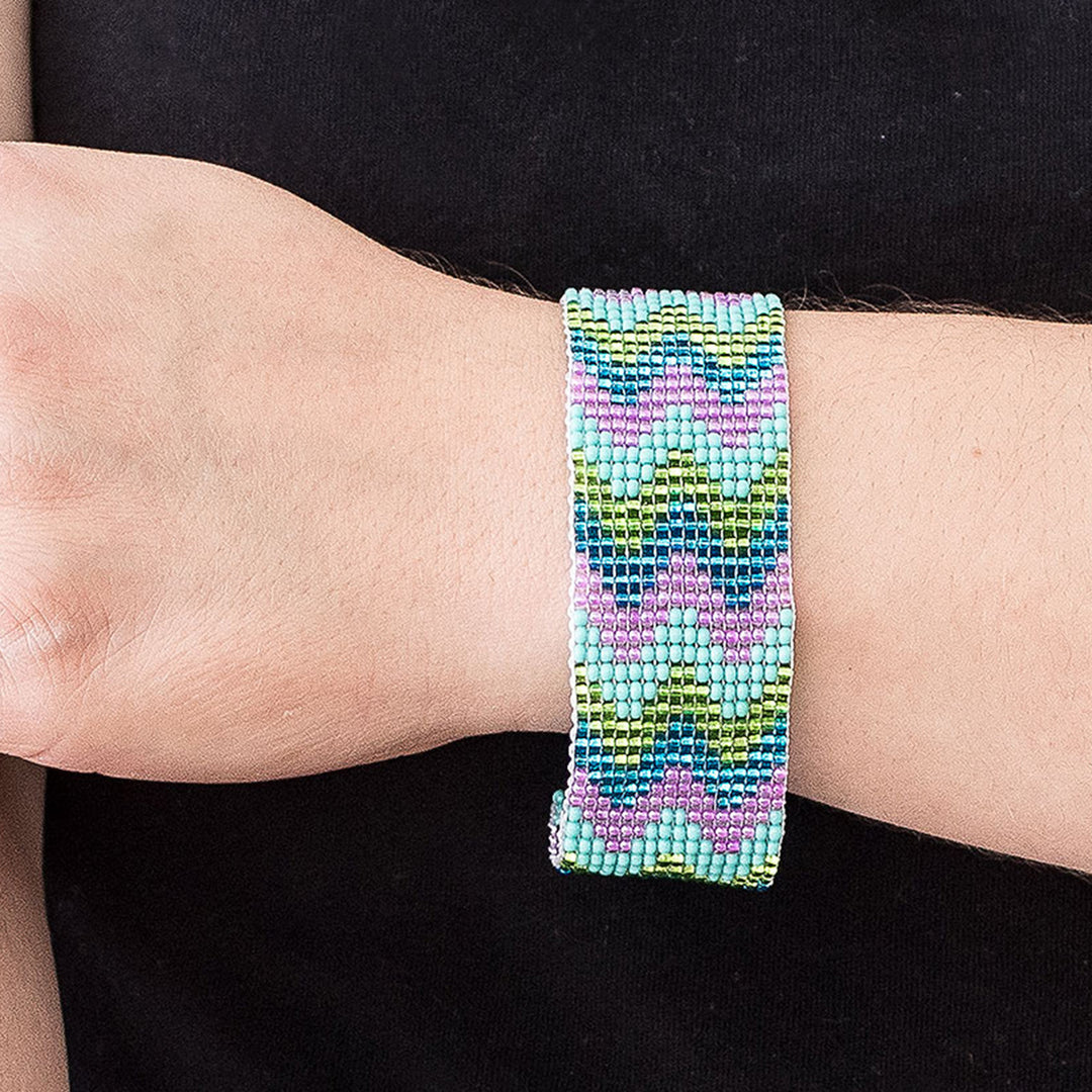 Handmade Geometric Colorful Glass Beaded Wristband Bracelet - Refreshing Sensations
