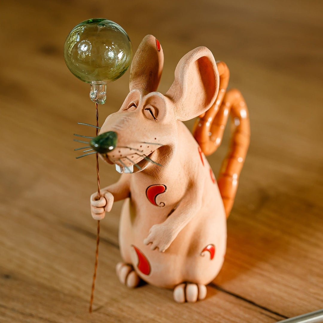 Mouse with Balloon