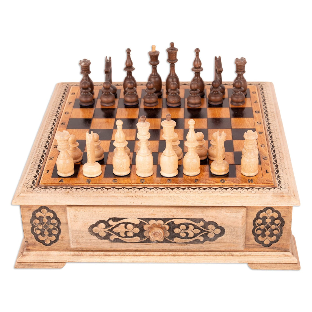 Chess Set Hand-Carved in Walnut Wood with Floral Motifs - Cappuccino