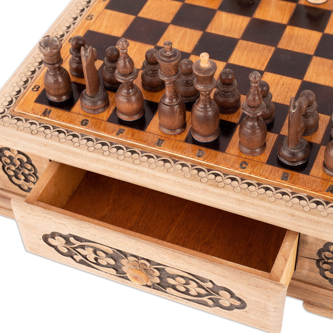 Chess Set Hand-Carved in Walnut Wood with Floral Motifs - Cappuccino