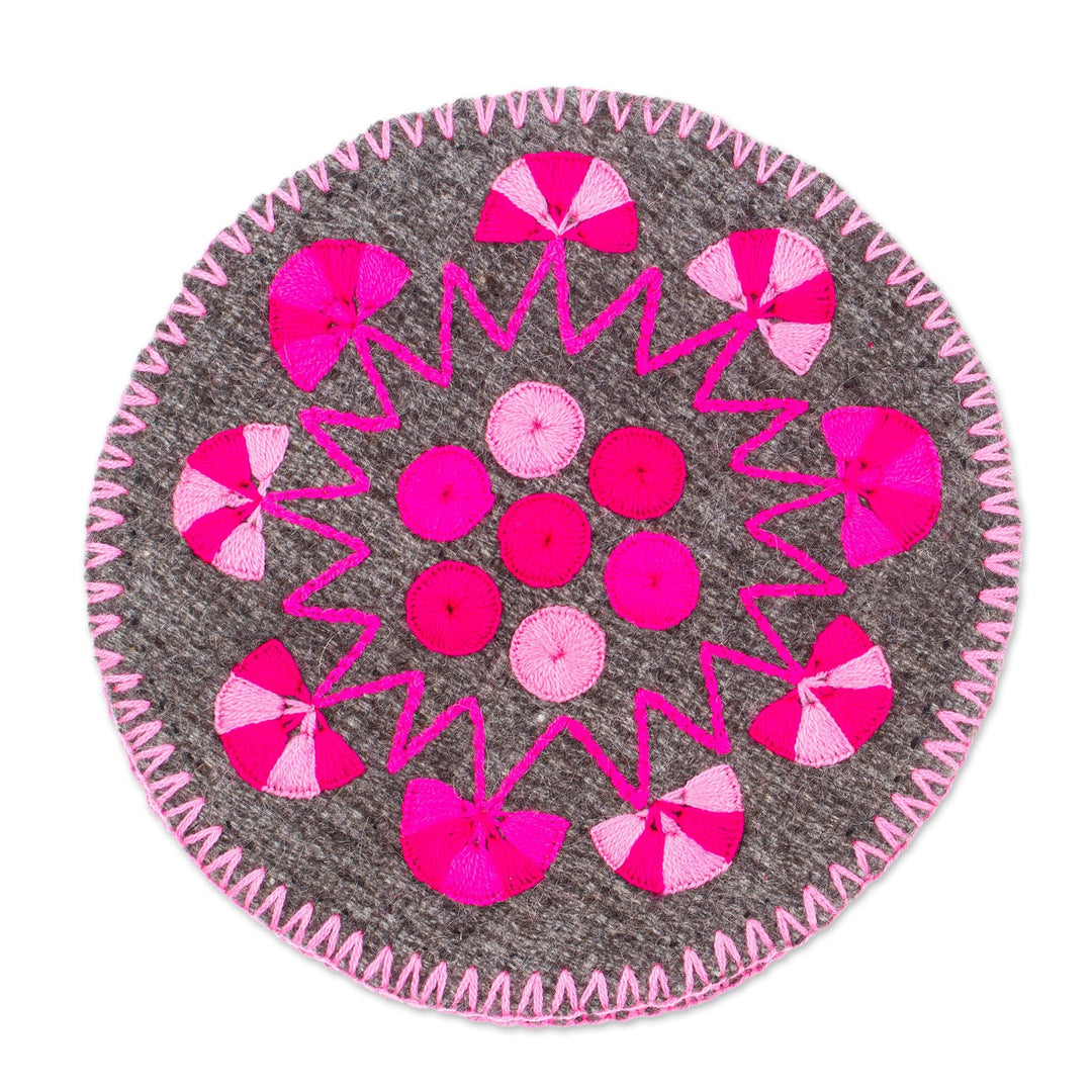 Felt Tortilla Holder with Hand Embroidery in Fuchsia & Pink - Taco Time