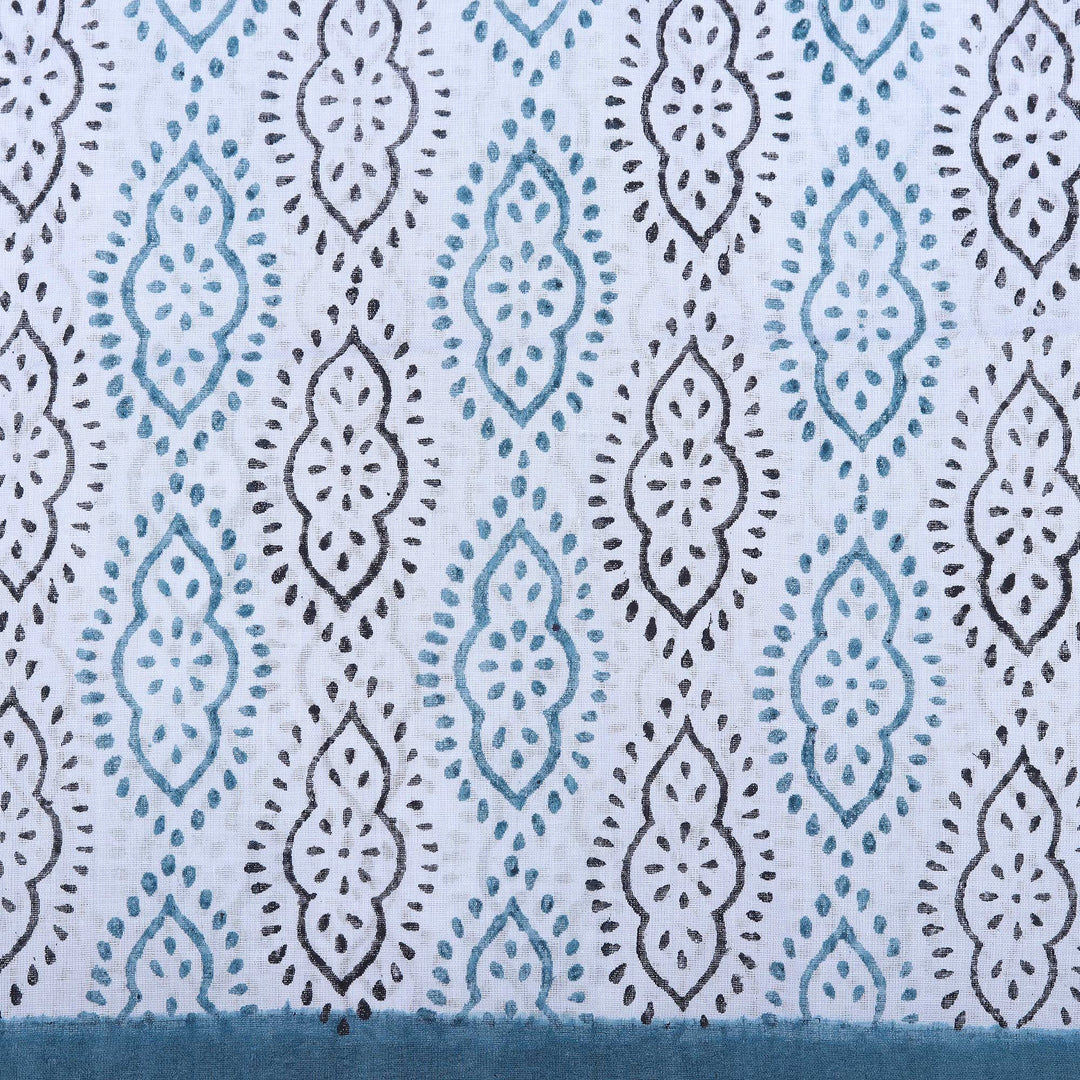 Block-Printed Balsam and White Cotton Scarf with Tassels - Balsam Essence