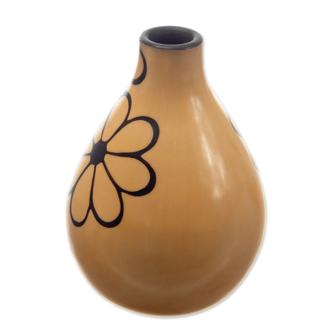 Chulucanas Decorative Vase - Honey with Burnt Flowers