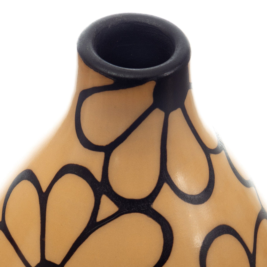 Chulucanas Decorative Vase - Honey with Burnt Flowers