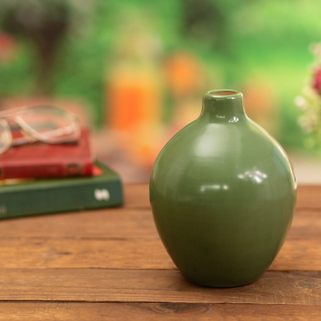 Chulucanas Decorative Vase - Light Green