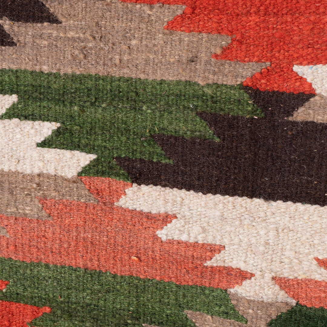 Handwoven Wool Area Rug with Geometric Leafy Details (2.5x5) - Geometric Foliage