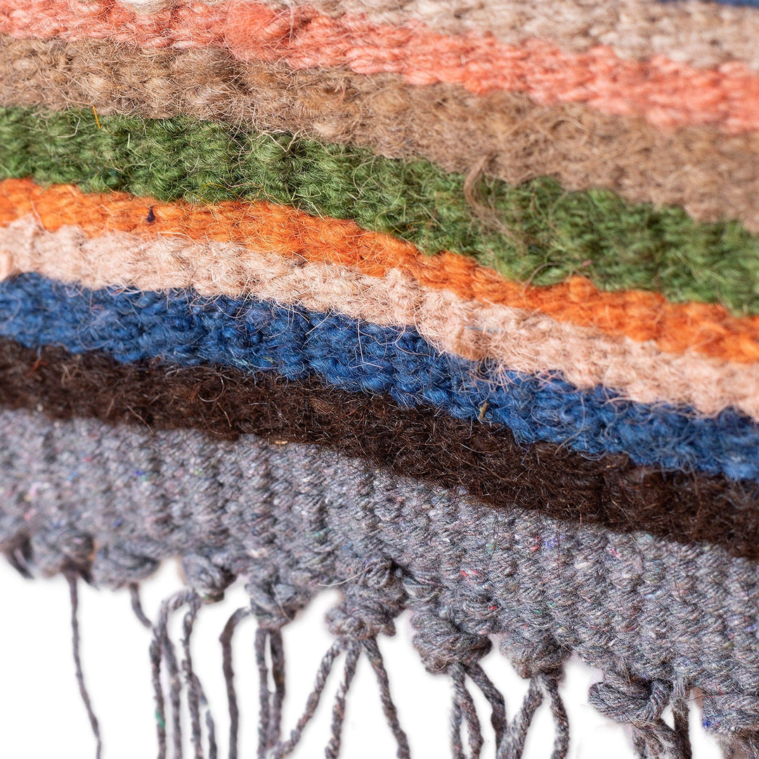 Handwoven Geometric Colorful Wool Area Rug (2.5x5) - Multicolor Directions