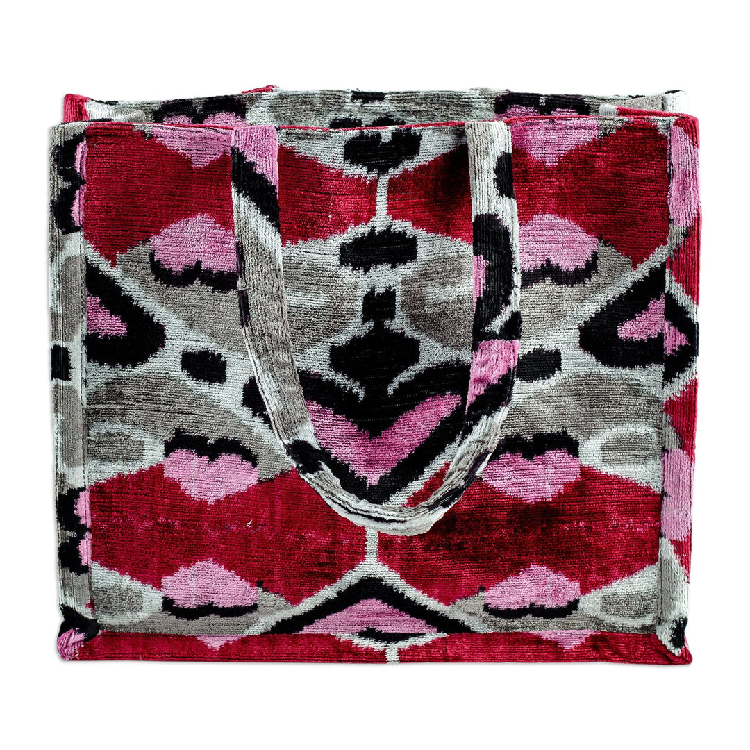 Handcrafted Silk Velvet Handle Bag with Heart-Themed Pattern - Romantic Splendor