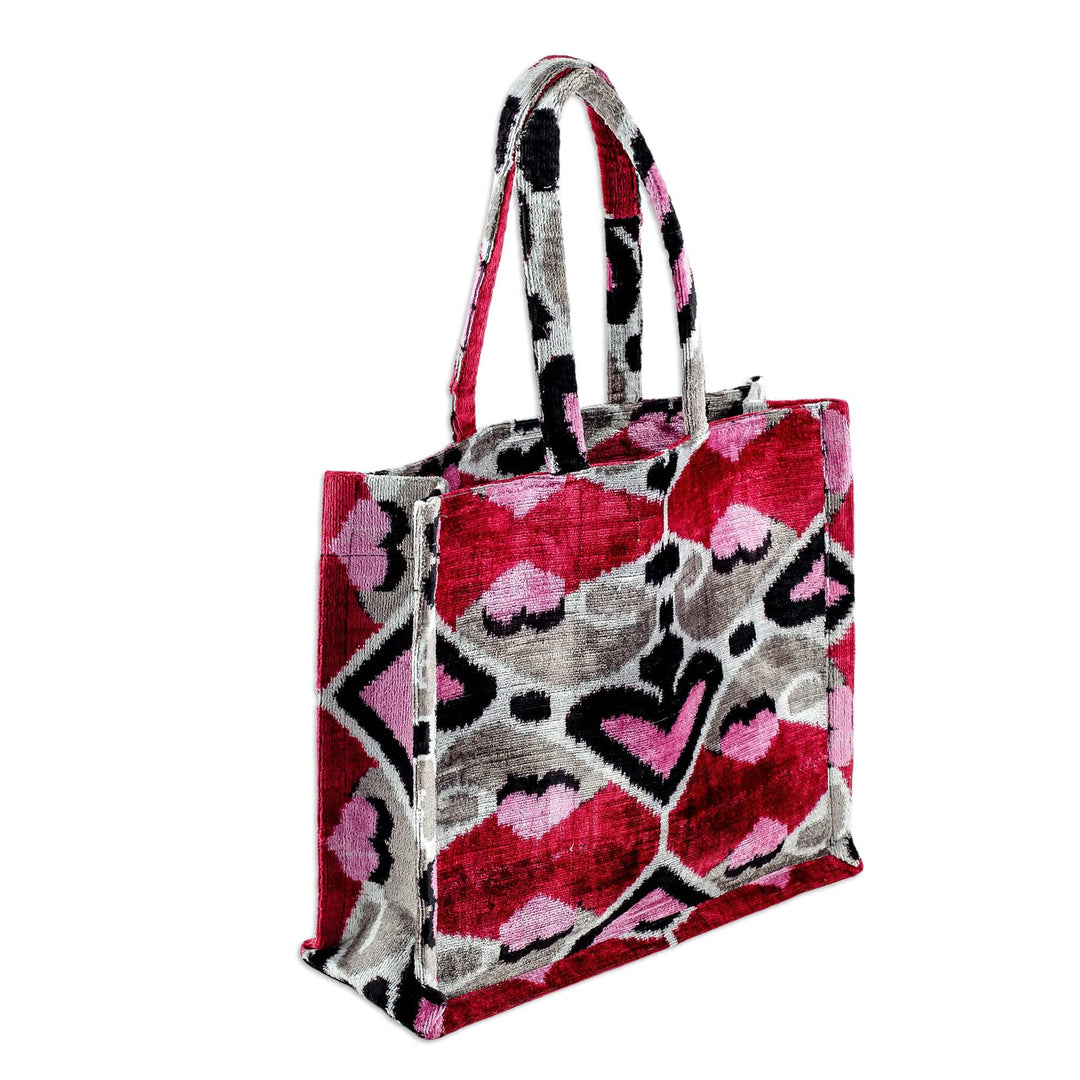 Handcrafted Silk Velvet Handle Bag with Heart-Themed Pattern - Romantic Splendor