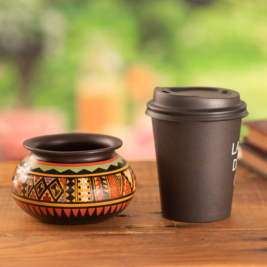 Traditional Ceramic Decorative Vase with a Geometric Pattern - Viceroyal Cuzco