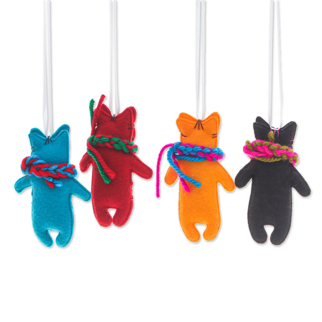 Set of 4 Handcrafted Fox Felt Ornaments in Diverse Hues - Colors & Foxes