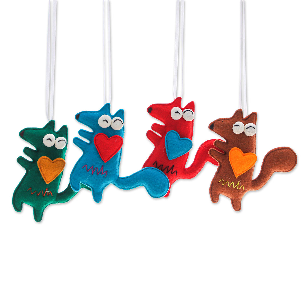 Set of 4 Handcrafted Wolf Felt Ornaments in Diverse Hues - Colors & Wolves