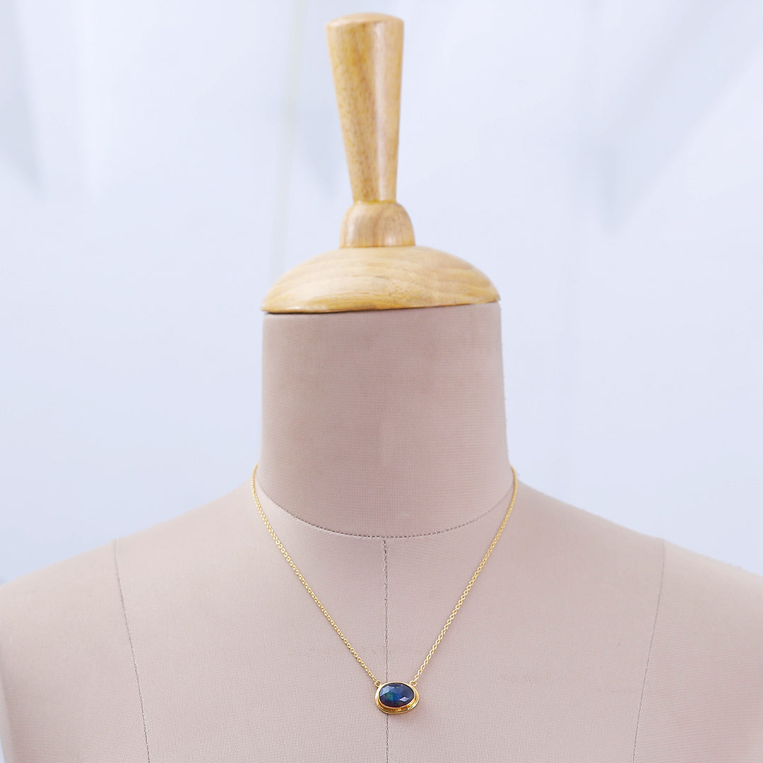 18k Gold-Plated Natural Labradorite Pendant Necklace - Nocturnal Dazzle