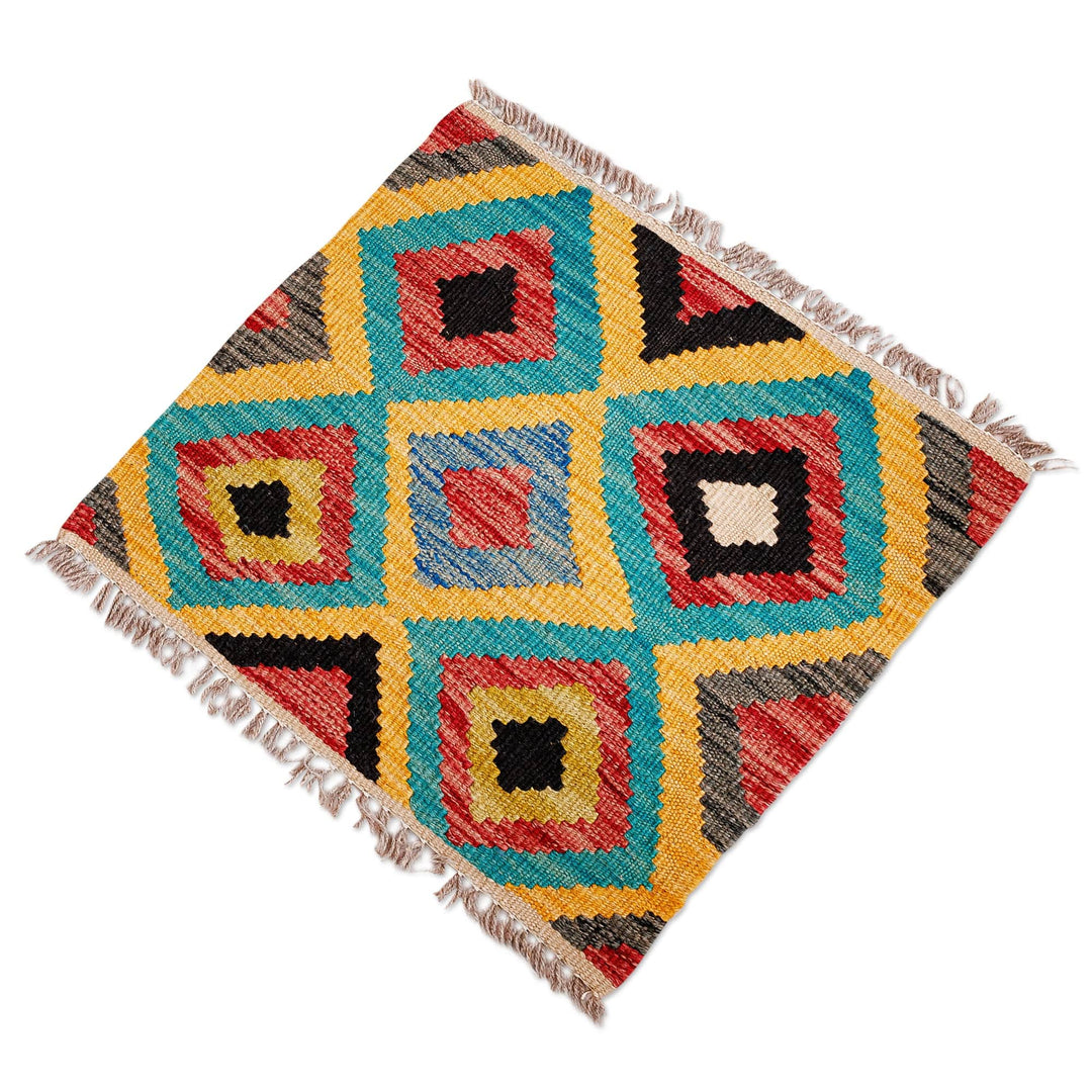1.5x1.5 Hand-Knotted Rhombus-Themed Fringed Wool Area Rug - Geometric Splendor